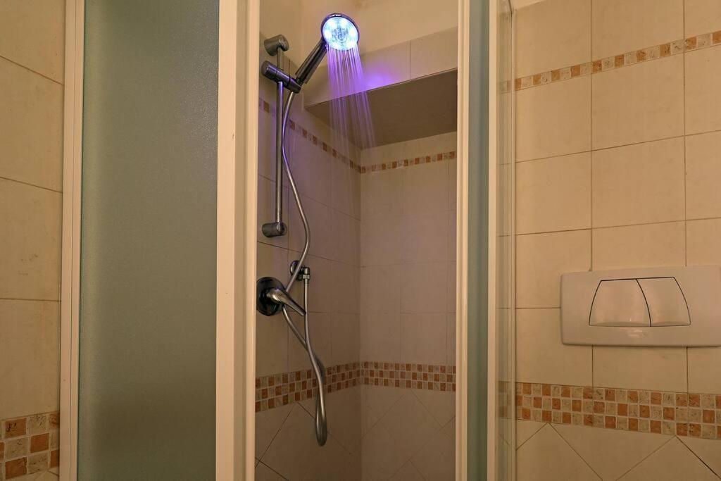 Blu Flamingo Trilussa Apartment Roma Ngoại thất bức ảnh