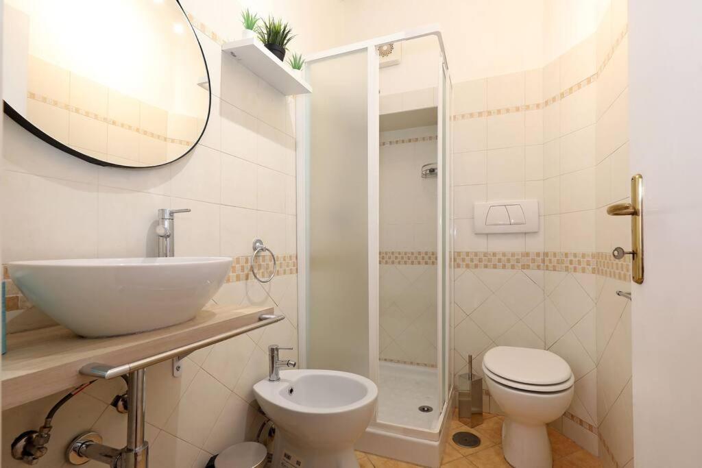 Blu Flamingo Trilussa Apartment Roma Ngoại thất bức ảnh